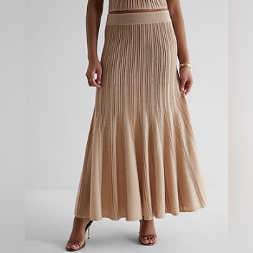 Metallic Ribbed High Waisted Fit and Flare Midi Skirt